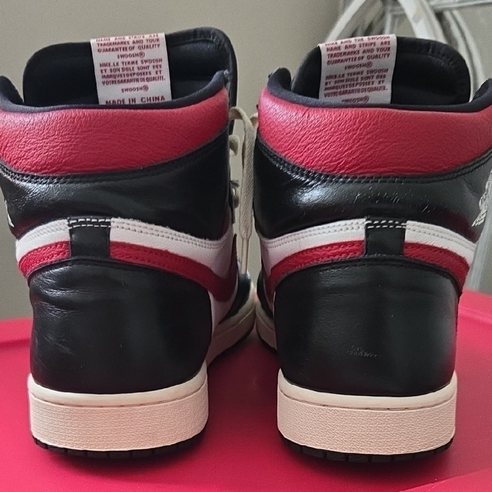 2019

Air Jordan 1 Retro High OG 'Gym Red' - Picture 3 of 7